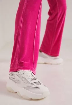 Steve Madden Boutique -Steve Madden Boutique 3f146b14a787469f94b7c565d5dd8079 scaled