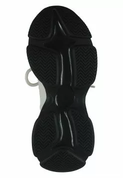 Steve Madden Baskets Basses - White Black 11 Steve Madden Baskets Basses - White Black -Steve Madden Boutique 5b091330df2a4da8945b002a3403c9b2