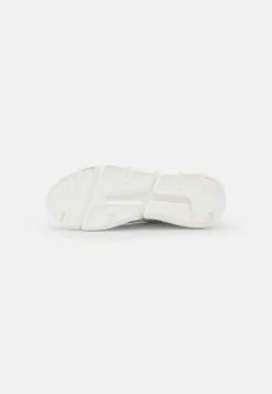 Steve Madden Many - Baskets Basses - White 10 Steve Madden Many - Baskets Basses - White -Steve Madden Boutique 76084858a4f348cf97f33ca1c359c370 scaled