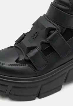 Steve Madden Trimmers - Baskets Montantes - Black 13 Steve Madden Trimmers - Baskets Montantes - Black -Steve Madden Boutique 7eaed5cff0ea43438c0e4484cc41dbf7 scaled