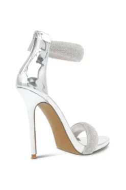 Steve Madden Sandales à Talons Hauts -Steve Madden Boutique 7ed150c54484b4ce5e70be2203411c27