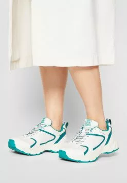 Steve Madden Standout - Baskets Basses - White/Emerald 11 Steve Madden Standout - Baskets Basses - White/Emerald -Steve Madden Boutique accd4f4400c6424e904c13b7b6c61334 scaled
