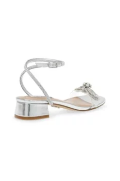 Steve Madden Flat Sandals 9 Steve Madden Flat Sandals -Steve Madden Boutique b39710d9ced67eeab3ec5b33d0a3c538