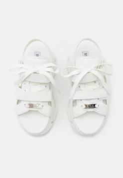 Steve Madden Playfied - Sandales À Plateforme - White 11 Steve Madden Playfied - Sandales À Plateforme - White -Steve Madden Boutique b69a71643d7b463cbdef200d90387d8d scaled