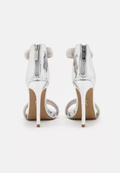 Steve Madden Makenna - Sandales - Silver -Steve Madden Boutique d93856d8f6cc4a30939400d38dfc1a6e scaled