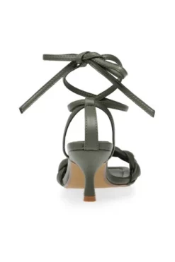 Steve Madden Sandales à Talons Hauts -Steve Madden Boutique dc2007993826b519f6fd7cb22ba07b4a