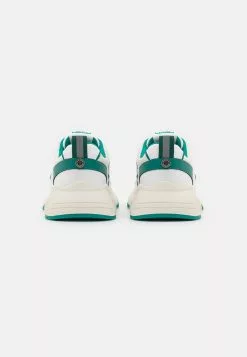 Steve Madden Standout - Baskets Basses - White/Emerald 13 Steve Madden Standout - Baskets Basses - White/Emerald -Steve Madden Boutique eb72a91e7310410fb586d641f62dbffa scaled